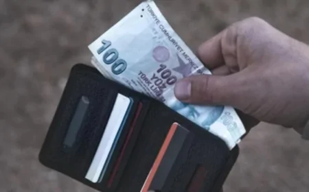 Rüyada yerden para toplamak ne anlama gelir? Rüyada yerden bozuk, kağıt, yabancı ve altın para topladığını görmek anlamı