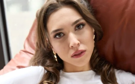 Zeynep Parla kimdir? Kızılcık Şerbeti'nin Elif'i Zeynep Parla kaç yaşında, bekar mı, nereli?