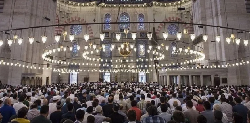 Rüyada namaz kılmak ne anlama geliyor? Rüyada camide namaz kıldığını görmenin
