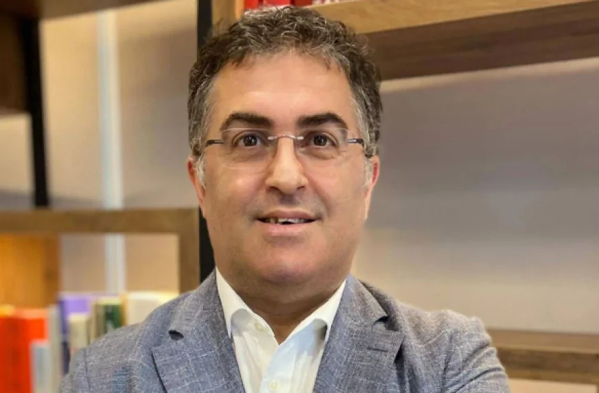 Ersan Şen Kimdir? Hukuk Profesörü Ersan Şen Nereli ve Kaç Yaşında? Biyografisi ve Eğitimi