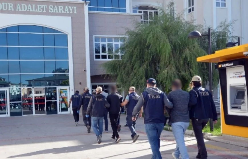 Burdur merkezli 6 ilde düzenlenen FETÖ operasyonunda 9 şüpheli gözaltına alındı!