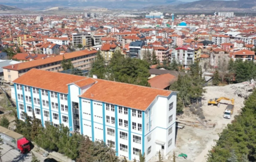 YÖK'ten üniversitelere talimat! Ders ve sınavlar cuma namazına göre düzenlenecek!