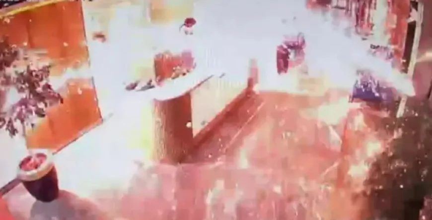Bombalı kargonun altından alacak-verecek meselesi çıktı! Zeytinburnu'nda bomba alarmı!