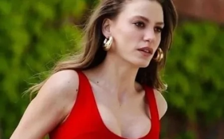 Serenay Sarıkaya Kimdir? Başarılarla Dolu Kariyeri, Yaşı ve Hayatı