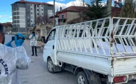 Karaman'da Acı Olay: Aracında Hareketsiz Bulunan Şahıs Hastanede Hayatını Kaybetti