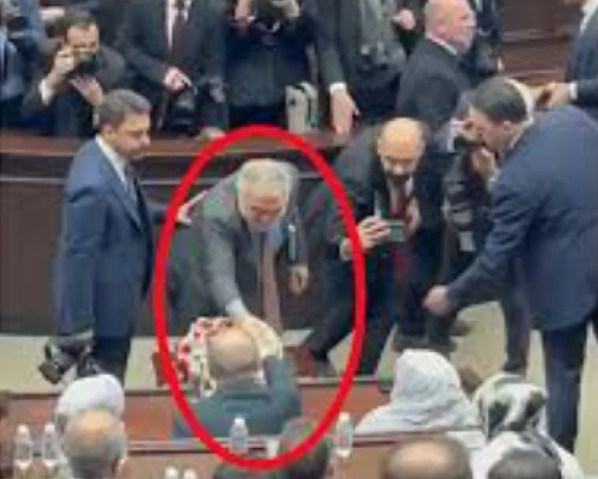 Cumhurbaşkanı Erdoğan ve Ruşen Çakır Arasındaki Dikkat Çeken Diyalog: AK Parti Grup Toplantısı'nda Neler Yaşandı?