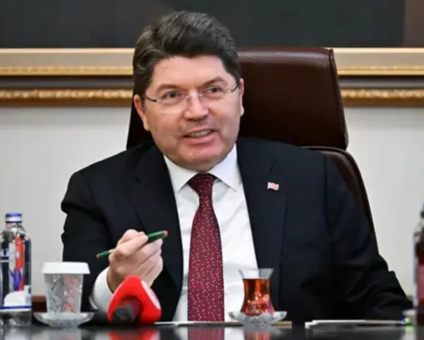 Yılmaz Tunç Kimdir? Eski Adalet Bakanı Yılmaz Tunç'un Siyasi Kariyeri, Hayatı ve Biyografisi