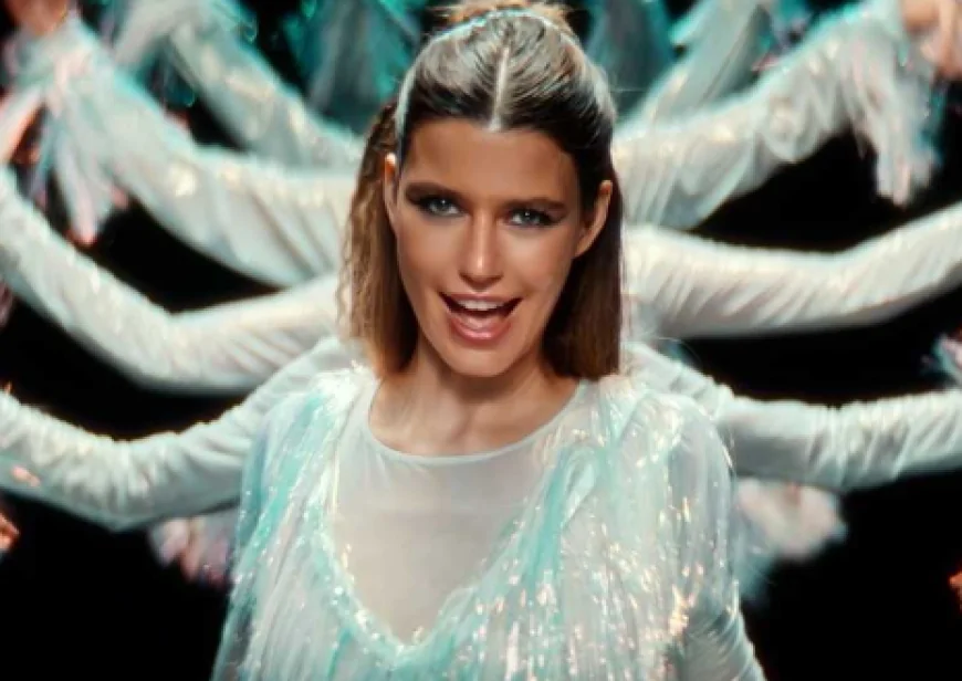 Beren Saat Müzik Dünyasına Adım Attı: CapitaliZoo Şarkısı Hakkında Tüm Detaylar