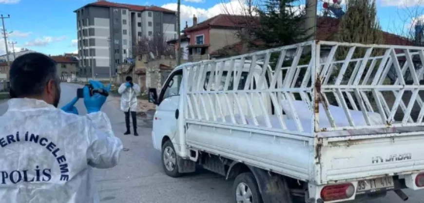 Karaman'da Acı Olay: Aracında Hareketsiz Bulunan Şahıs Hastanede Hayatını Kaybetti