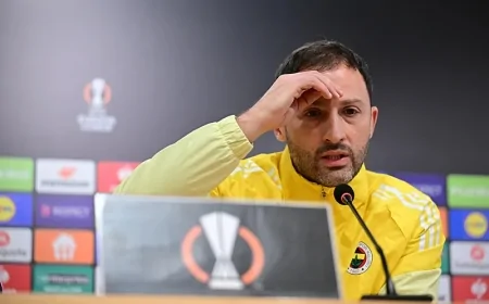 Fenerbahçe'de Antalyaspor Maçı Öncesi Domenico Tedesco Hastaneye Kaldırıldı
