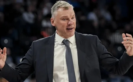Dubai'de Mahsur Kalan Sarunas Jasikevicius İstanbul'a Dönüyor