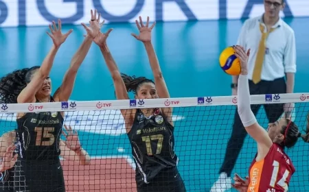 VakıfBank Kupa Voley maçında Galatasaray Daikin'i eleyerek finale çıktı