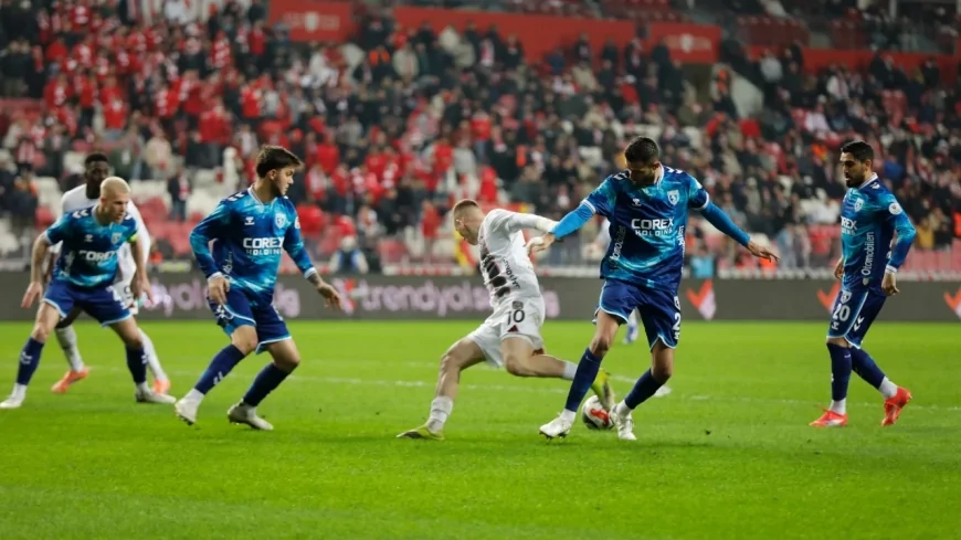 Samsunspor Gaziantep FK Maçında VAR Kararı Geceye Damga Vurdu