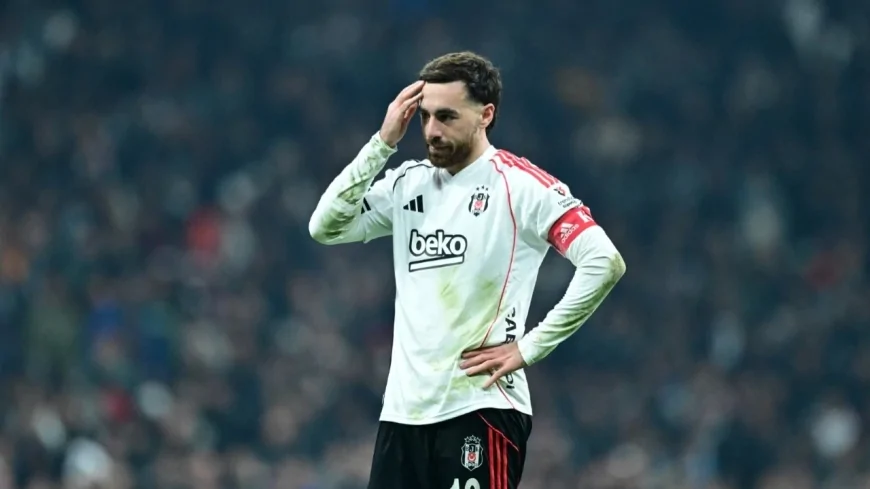 Orkun Kökçü'den Derbi Sonrası Hakem İsyanı: "Sane 1 Saat Sonra Atıldı"