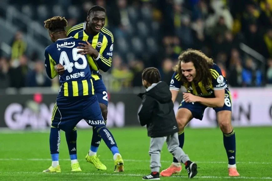 Kadıköy'de 90+5 Mucizesi! Fenerbahçe Samsunspor Maç Sonucu: 3-2