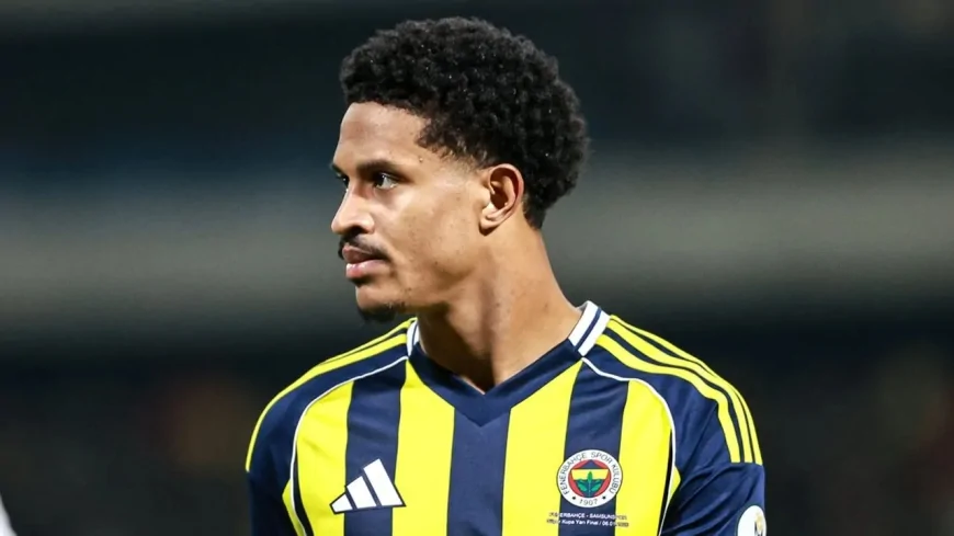 Fenerbahçeli Oosterwolde'den Samsunspor'un Hakem Paylaşımına Dikkat Çeken Cevap