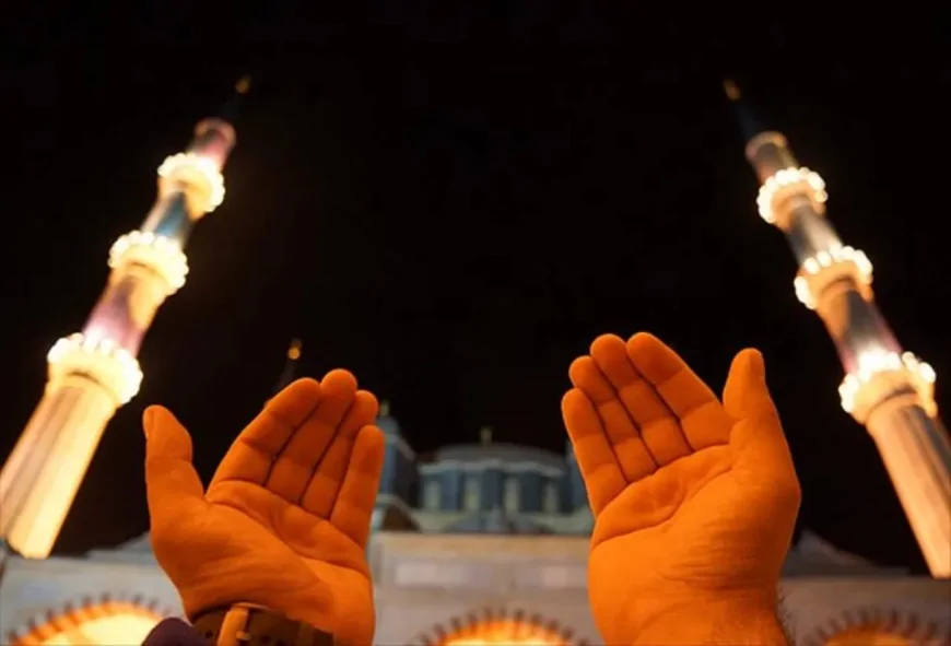 Ramazan Perşembe Başlarsa Kadir Gecesi Ne Zaman Olur? İşte İslam Alimlerinin 2026 Hesaplaması