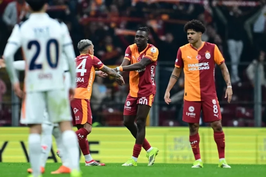 Galatasaray, Başakşehir'i 3-0 Mağlup Etti: Zirvede Puan Farkı 7'ye Çıktı