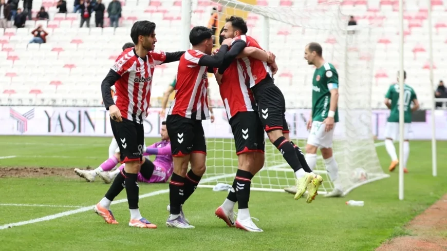 Sivasspor, Ümraniyespor'u Tek Golle Geçti: 1-0