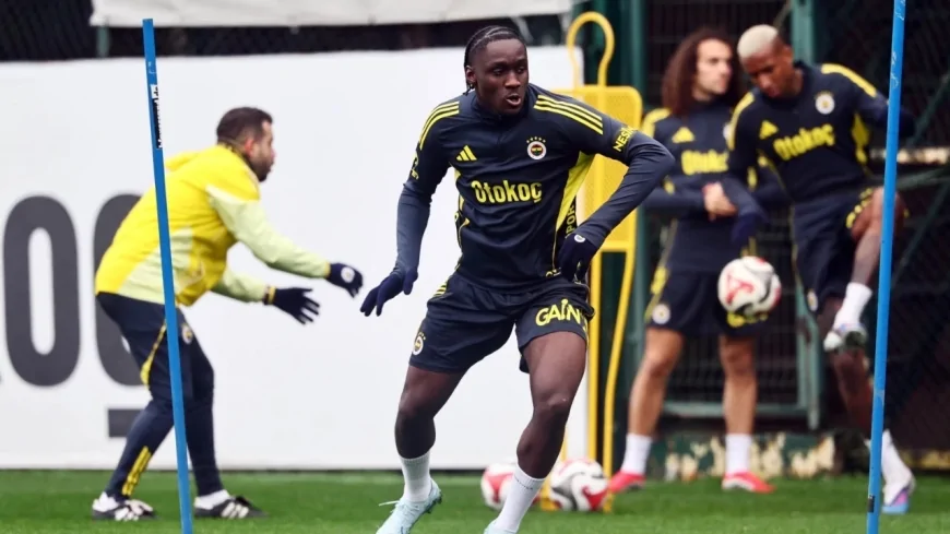 Fenerbahçe Beşiktaş maçı hazırlıklarına antrenmanla devam etti