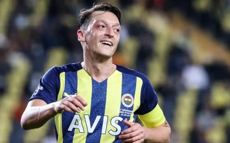 Mesut Özil’den anlamlı hareket!