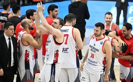Bahçeşehir Koleji yarı finale yükseldi