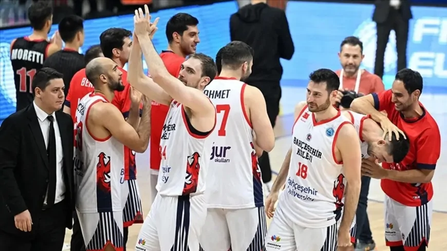 Bahçeşehir Koleji yarı finale yükseldi