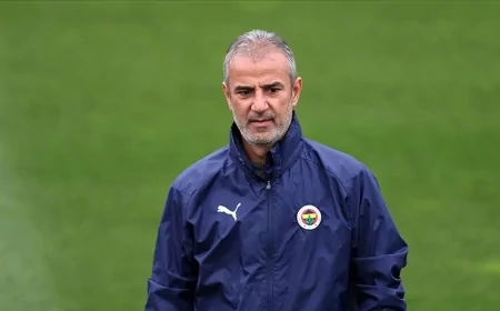 Fenerbahçe'de Yeni Dönem Başladı! İsmail Kartal Yeniden Sarı-Lacivertli Kulübede