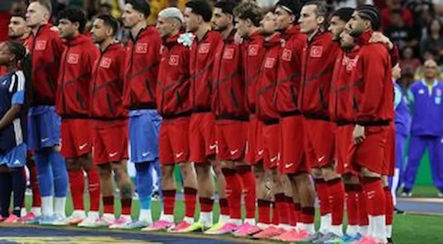 Galatasaray’ı Reddeden Milli Futbolcu Kararını Verdi! Yeni Sözleşme İmzalıyor