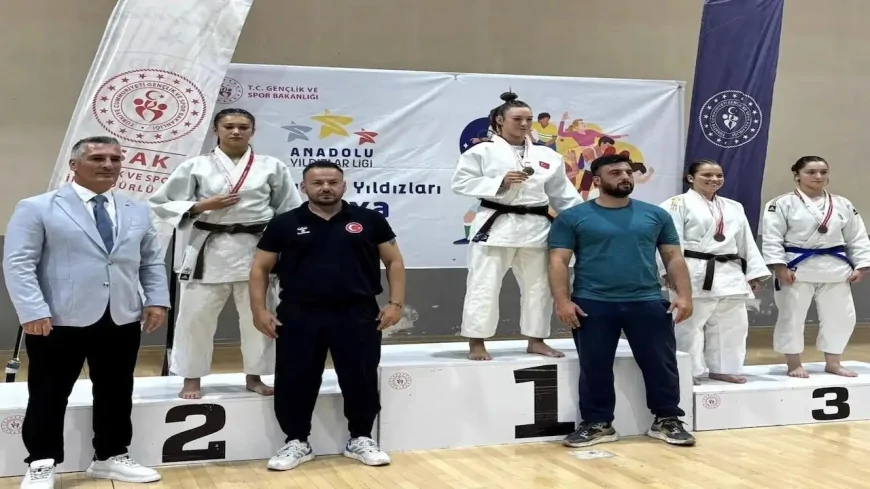 Eskişehirli judoculardan ANALİG'de büyük başarı: Kız takımı yarı finalde